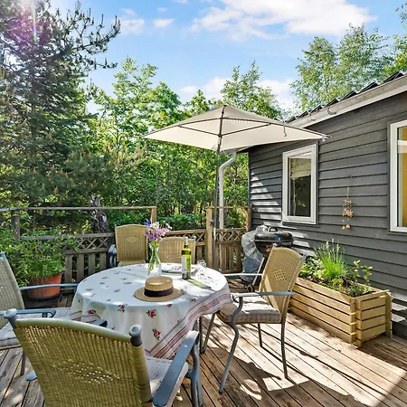 Holiday home Small Authentic Near Fjellerup *